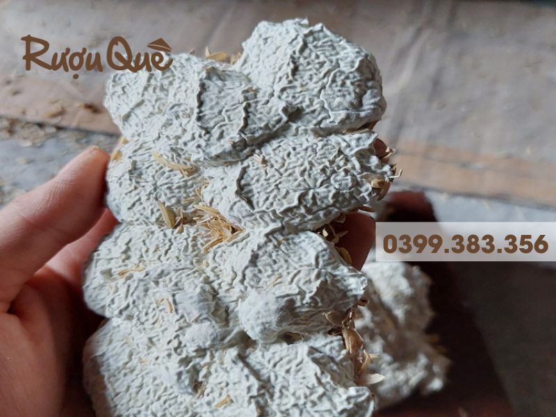 Hình ảnh men thuốc Bắc nấu rượu nếp trắng