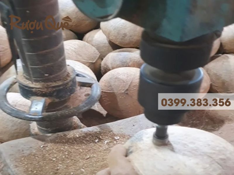 Khoan rượu dừa mua rượu dừa ở đâu