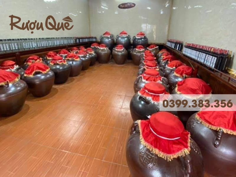 Hình ảnh rượu quê ngâm ủ truyền thống thủ công