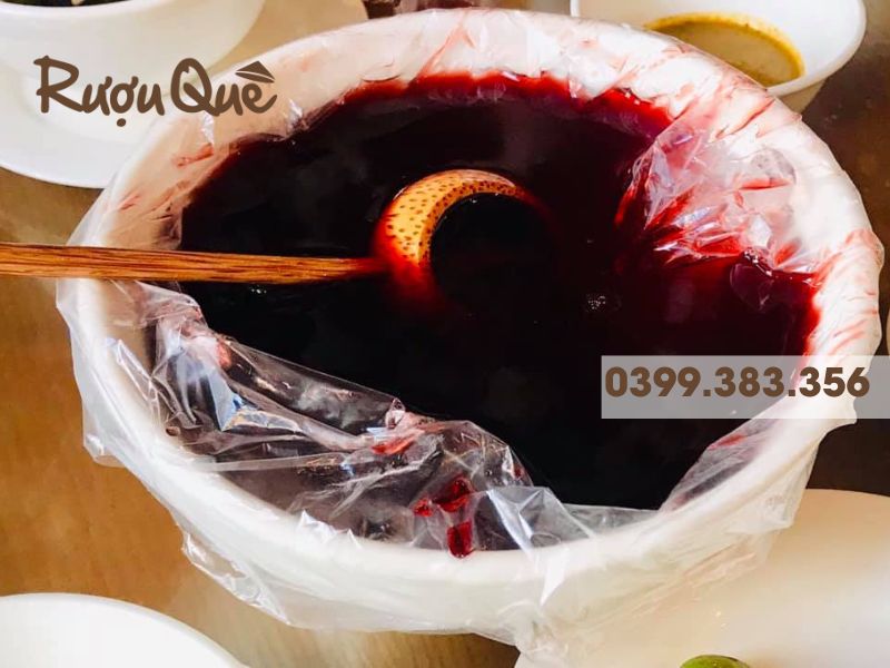 Hình ảnh bát rượu mận đỏ - Địa chỉ mua sỉ rượu mận ngon chất