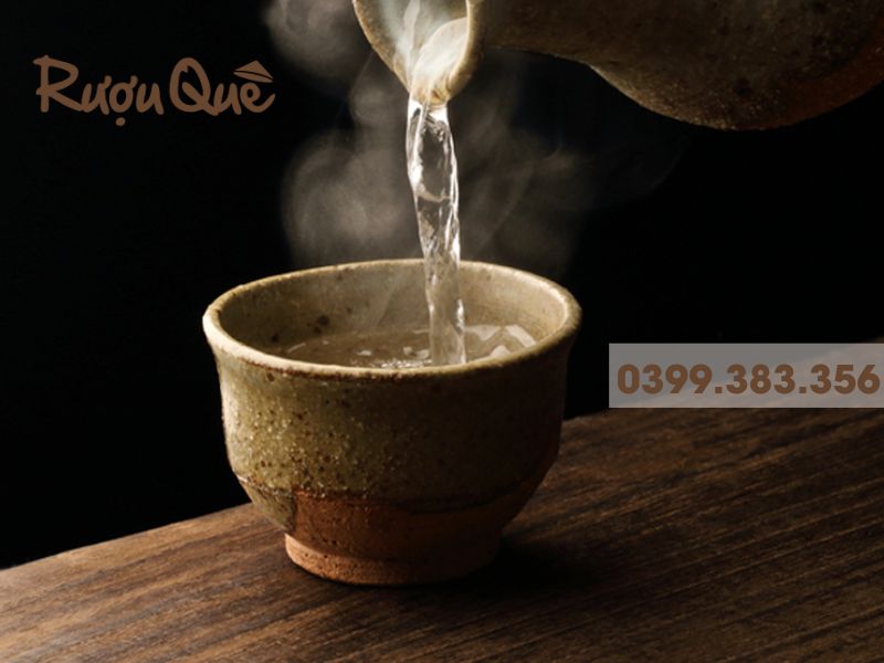 Rượu men lá là gì