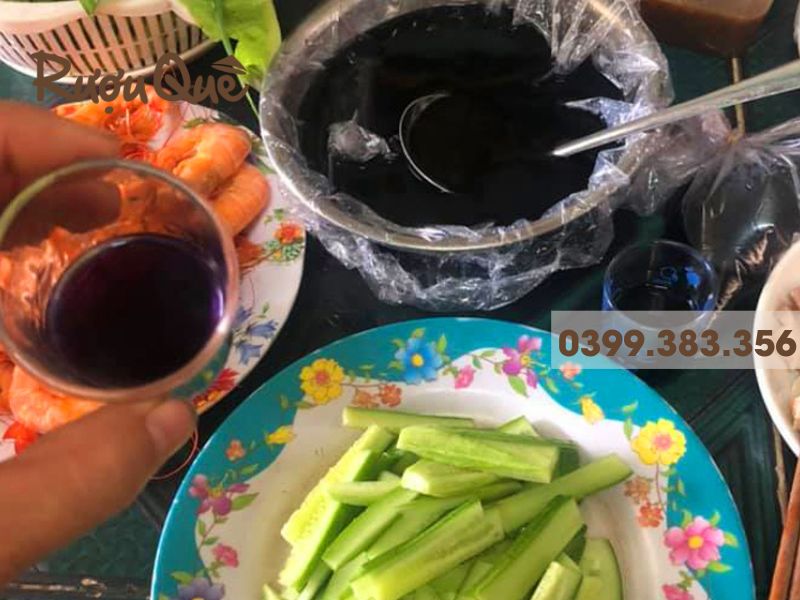 Hình ảnh rượu ba kích kỵ ăn chung với gì